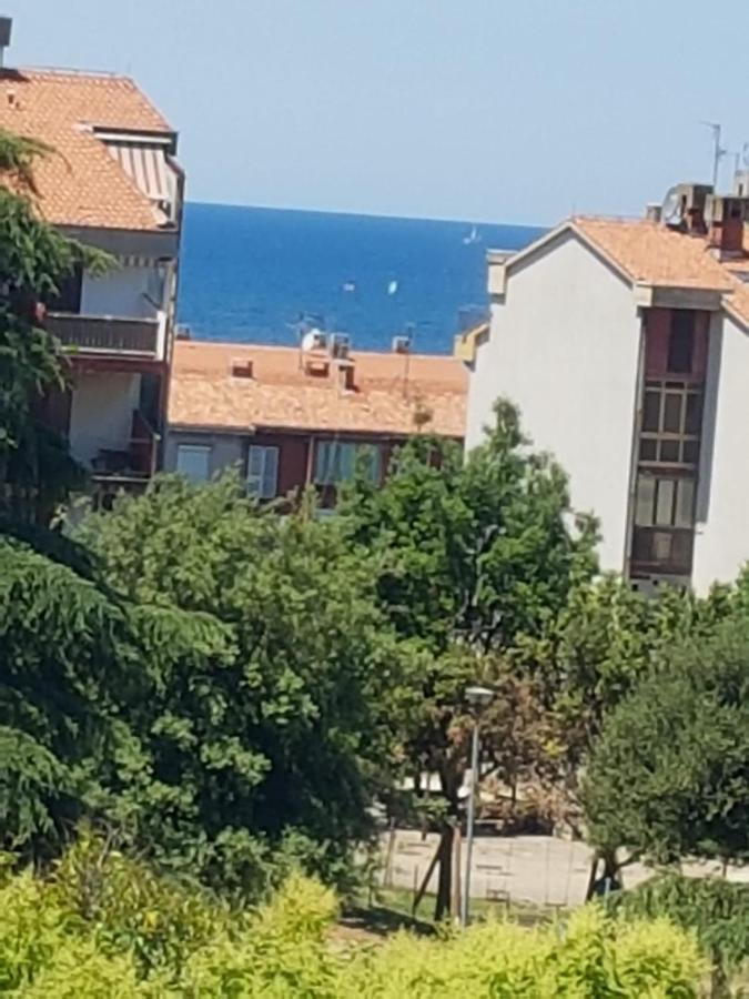 Apartment Mit Balkon Пореч Екстериор снимка